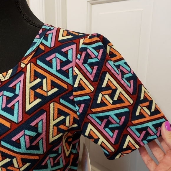NWT LulaRoe Amelia Geometric Print Dress Size Large, Colorful, Comfy, Stretch - Picture 4 of 12